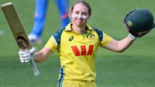 Alyssa Breaks World Record Surpasses Smriti mandhana becomes to score Highest individual score at Hobart in ODI