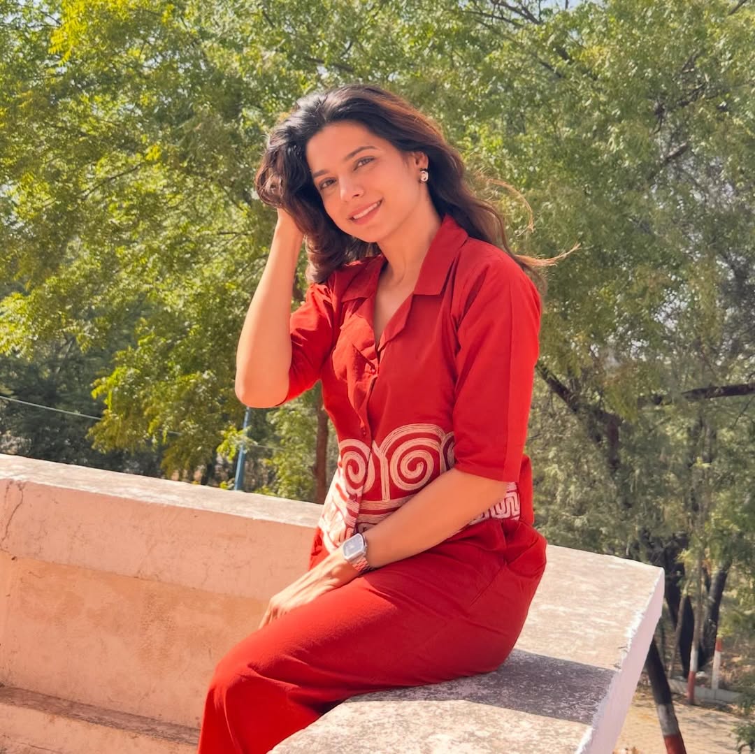 Anaghaa Bhagare USA River Photoshoot