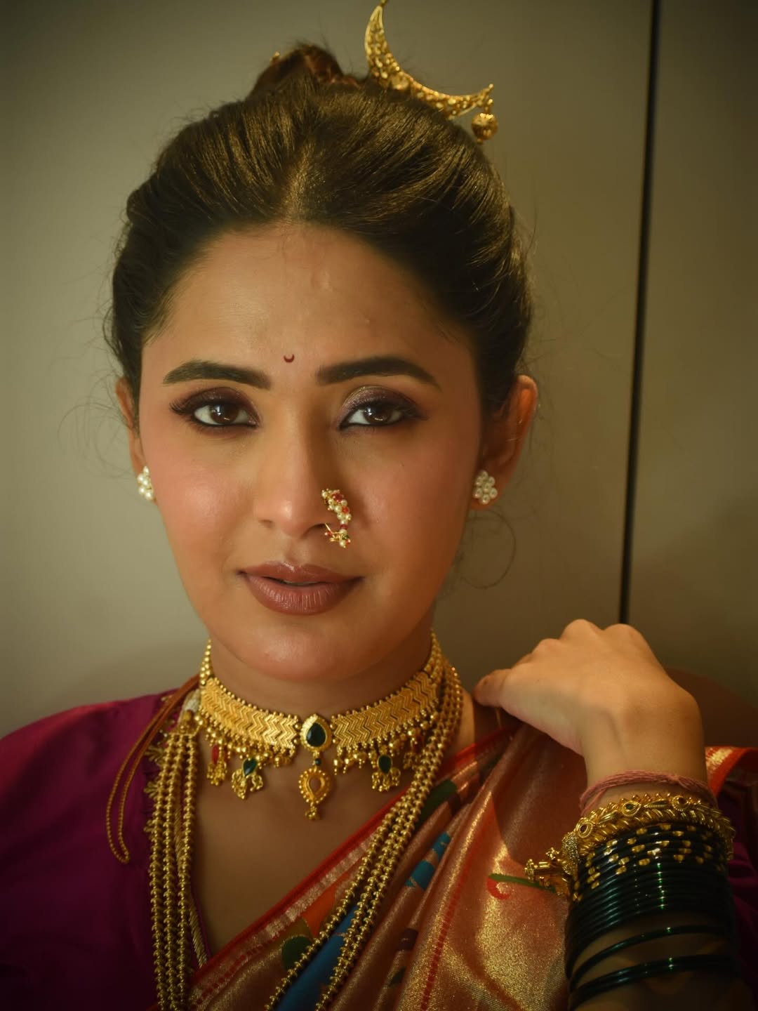 Anushka Sarkate Paithani Nauvari Saree Look