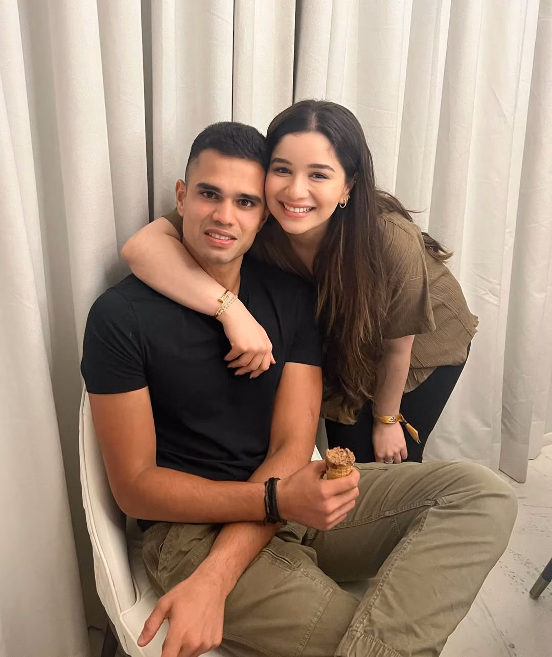 Arjun Tendulkar Saania Chandhok Age Gap