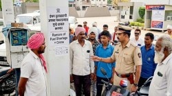 इंधन तुटवड्याची अफवा पसरवल्यास गुन्हे दाखल करणार- जिल्हाधिकारी