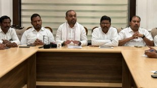 Congress protest against forced land acquisition for iron projects in Gadchiroli