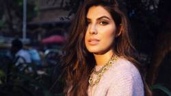 “इराणच्या शाळांमध्ये अमेरिकेच्या विध्वंसाच्या घोषणा दिल्या जातात” अभिनेत्री एलनाज नौरोजीने काय काय सांगितलं?