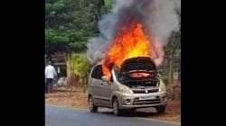 ​कणकवलीत चालती सीएनजी कार जळून खाक; प्रवासी बालंबाल बचावले