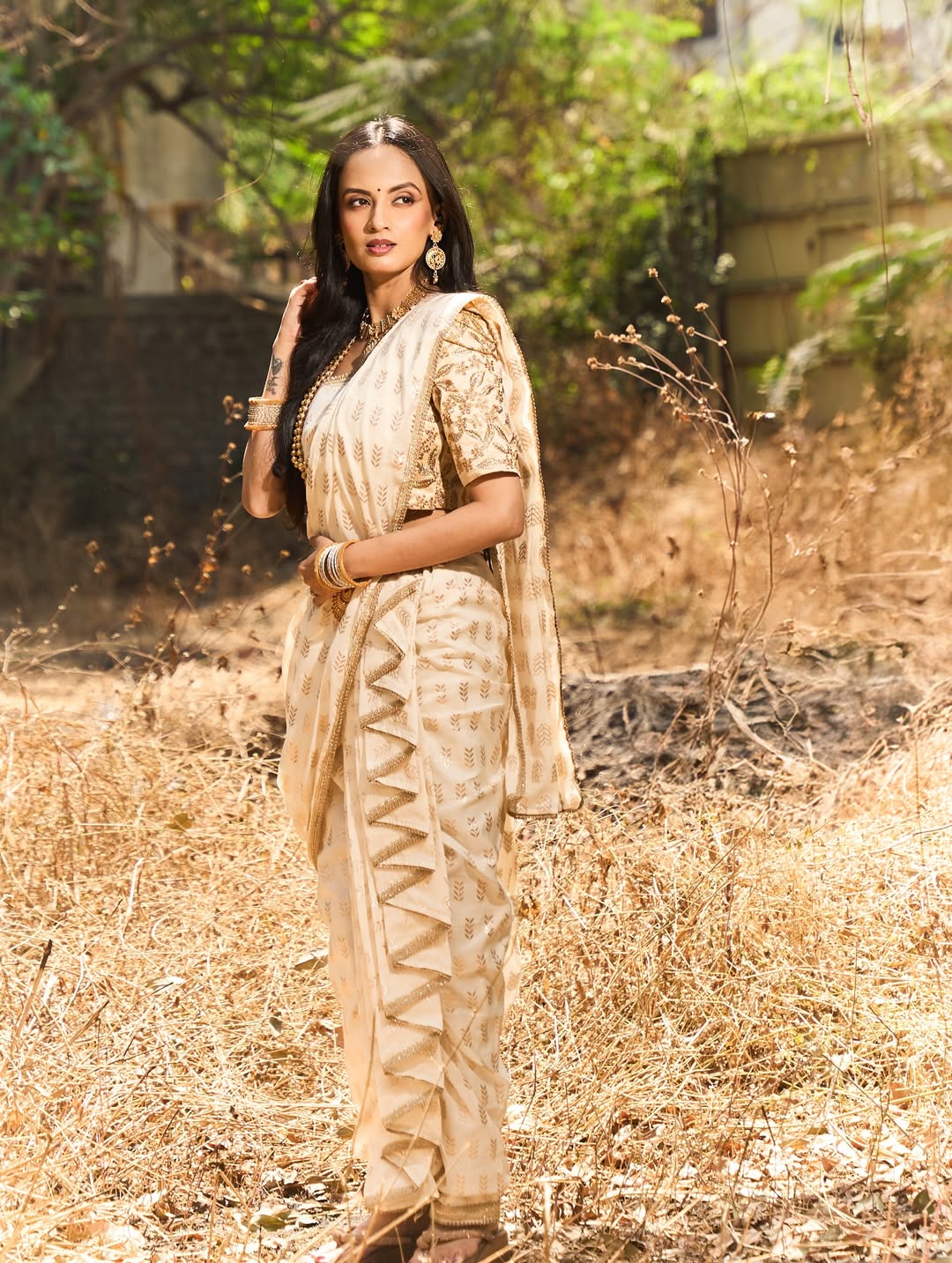 Ketaki Mategaonkar White Nauvari Saree Look