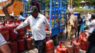 LPG cylinder booking helpline number