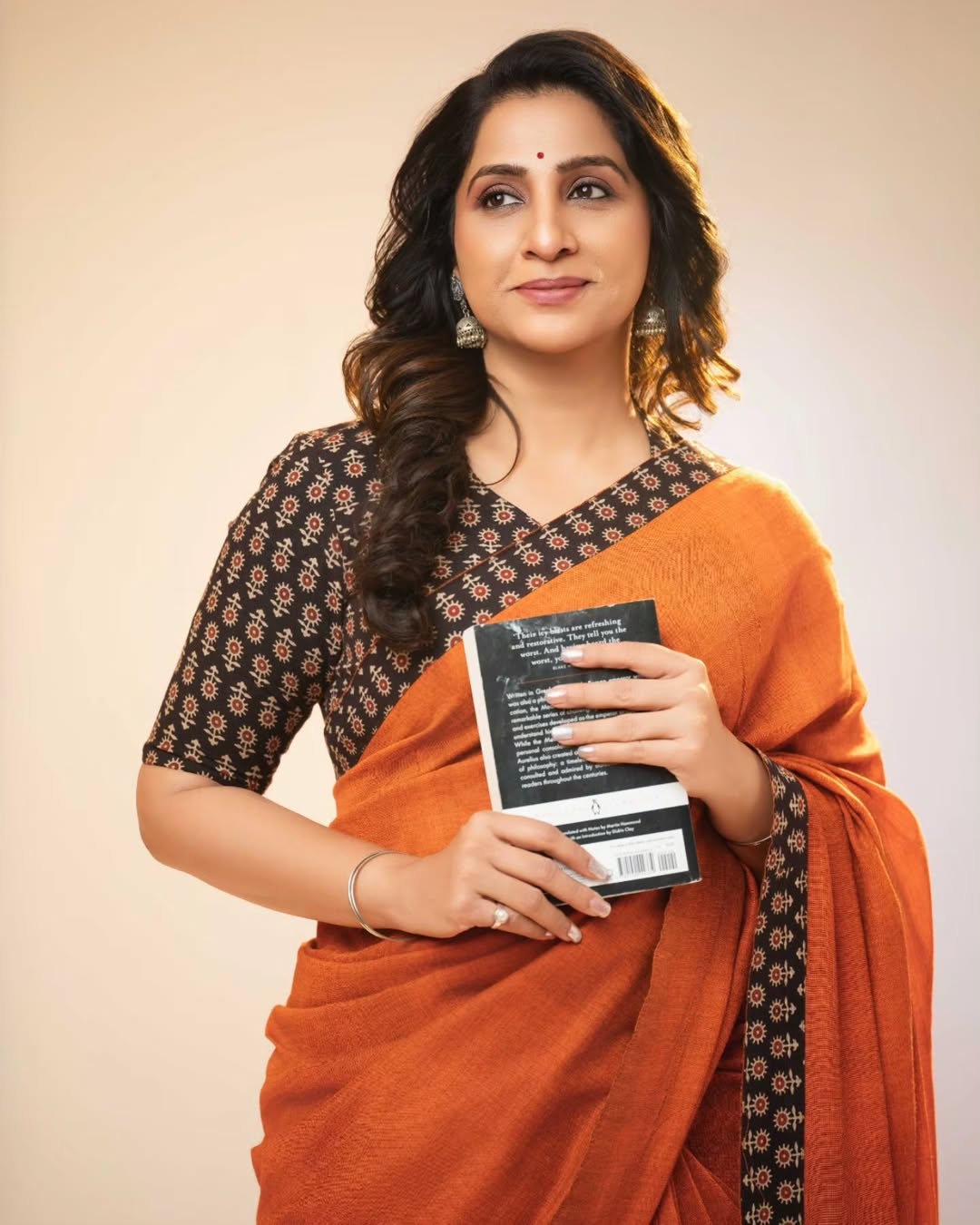 Madhurani Gokhale Orange Saree Look