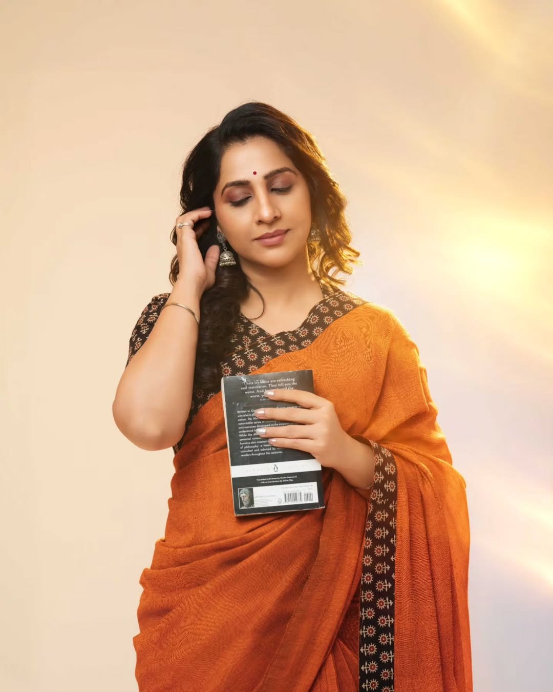 Madhurani Gokhale Orange Saree Look