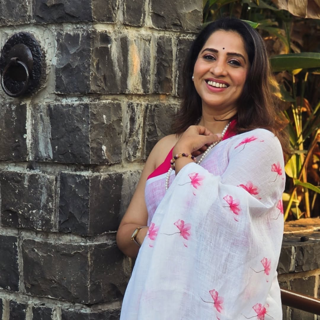 Madhurani Gokhale Orange Saree Look