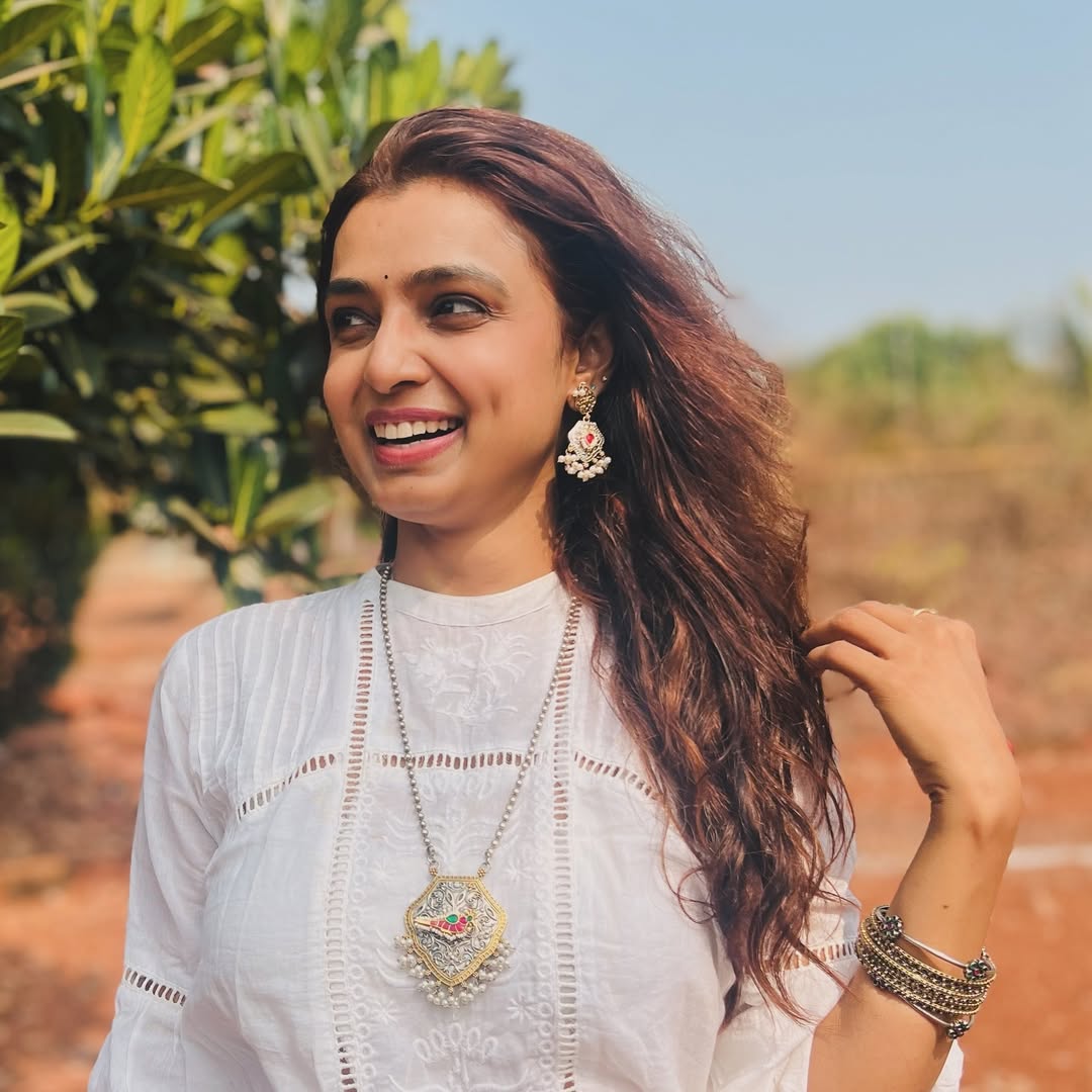 Mayuri Deshmukh Red Saree Look