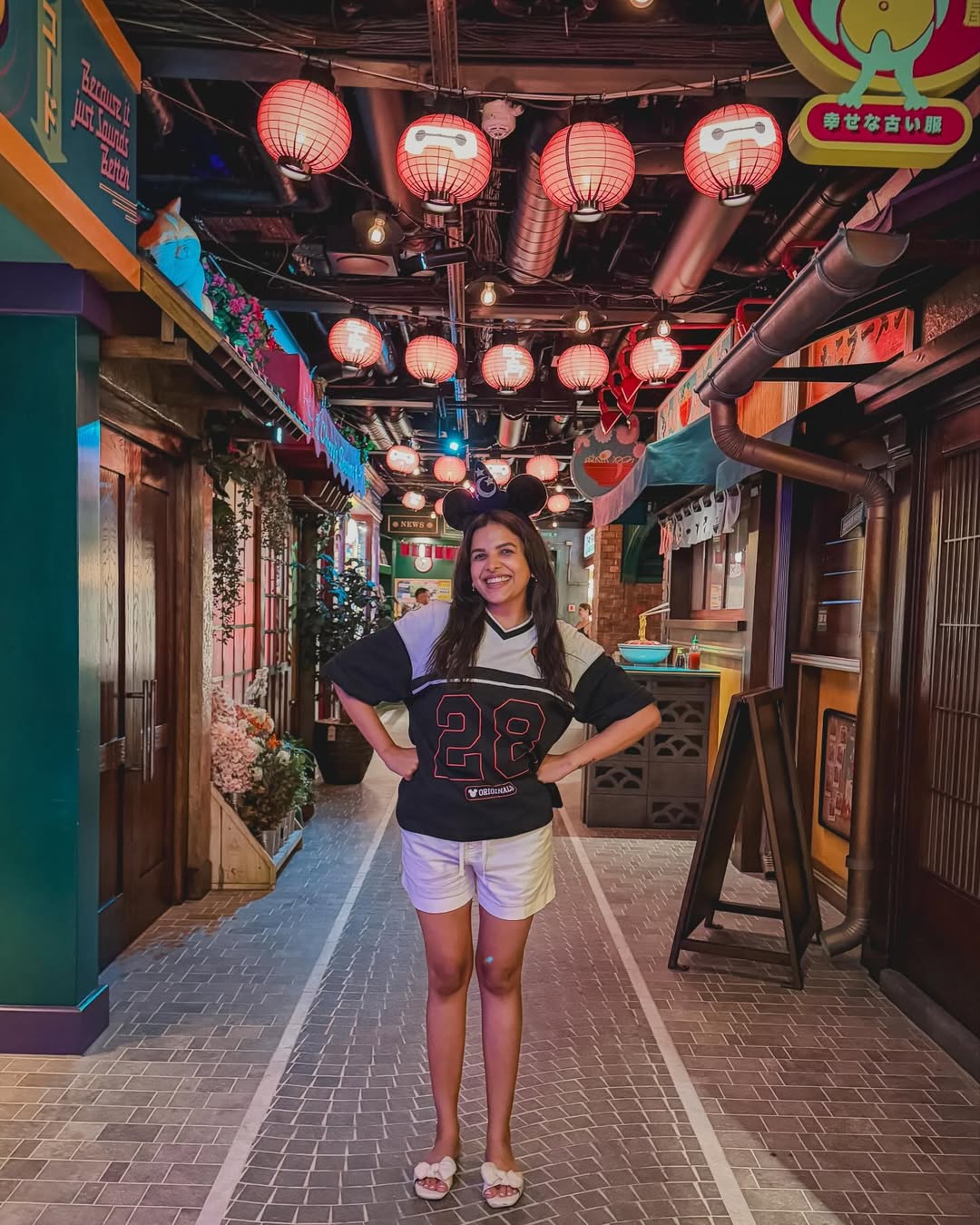 Mitali Mayekar Siddharth Chandekar Singapore Disney Cruise
