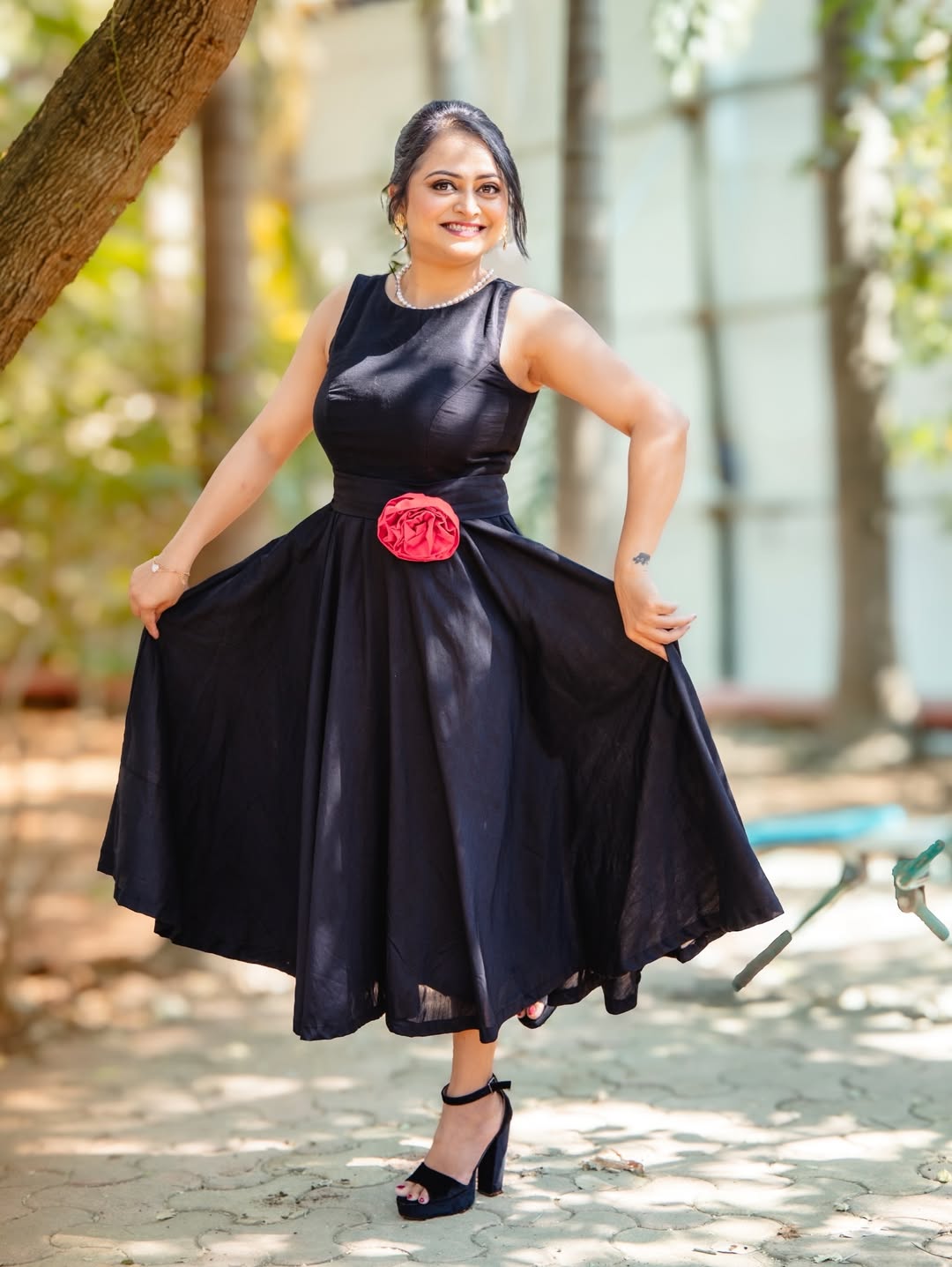 Monika Dabade Black Dress Look