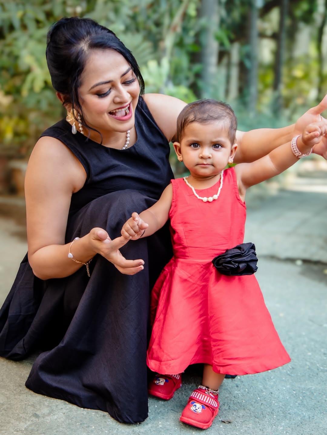 Monika Dabade Black Dress Look