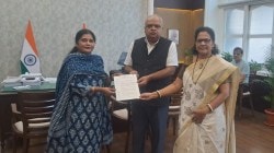 रेल्वे प्रशासनाचे सुरक्षा कवच फेल? डब्यांवर दगडफेकीच्या घटनांनी रेल्वे प्रवासी महिलांचा जीव टांगणीला!