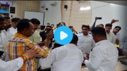 VIDEO : छत्रपती शिवाजी महाराजांबद्दल आक्षेपार्ह वक्तव्य केल्याचे प्रकरण! वादग्रस्त नगरसेवक श्रीपाद छिंदमला पालिका सभागृहातून बाहेर काढले; पद रद्द…