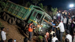 ratnagiri funguns sangameshwar dumper accident cabin trapped driver rescue emergency mission