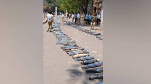 Pune Police, Bullet Silencer Action, Manoj Patil IPS, Pune Traffic Police, Noise Pollution Pune, Modified Silencer Fine, Yerawada, Bullet Fataka Sound, Maharashtra News, Crime News Pune, Pune RTO Rules, Bullet Modification, पुणे पोलीस, बुलेट सायलेन्सर कारवाई, मनोज पाटील, ध्वनी प्रदूषण पुणे, सायलेन्सरवर बुलडोझर,