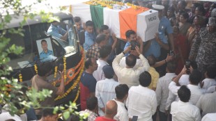 Flight Lieutenant Purvesh Durgakar tribute, Nagpur martyr pilot news, Sukhoi-30 crash Assam, Indian Air Force officer last rites | फ्लाईट लेफ्टनंट पूर्वेश दुरगकर, नागपूर शहीद वैमानिक, सुखोई विमान अपघात, भारतीय हवाई दल श्रद्धांजली