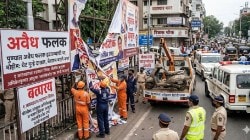 ‘आठवडाभरात पुण्यातील बेकायदा फलक काढणार’- फलक लावणाऱ्यांविरुद्ध आता थेट गुन्हे दाखल