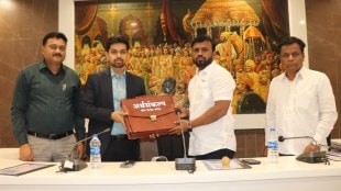 Sangli Miraj Kupwad Municipal Corporation Budget 2026 | Commissioner Satyam Gandhi presenting budget to Atul Mane | Sangli Mahanagarpalika fuel pump project | Solar energy and E-bus initiative Sangli