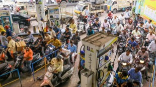 Petrol and diesel price cut impact on revenue | FM Nirmala Sitharaman on excise duty reduction | इंधन दर कपातीमुळे महसुली तोटा | पेट्रोल डिझेल उत्पादन शुल्क कपात
