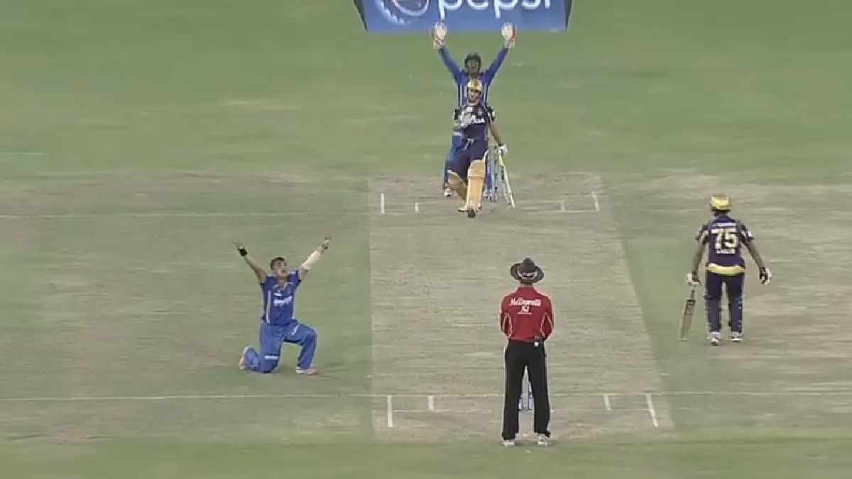 Pravin Tambe Hattrick on 2 Balls