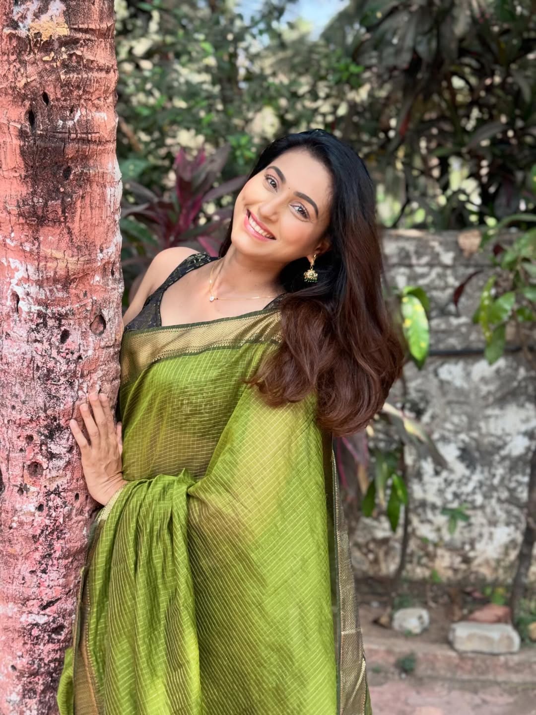 Reshma Shinde Green Saree Look