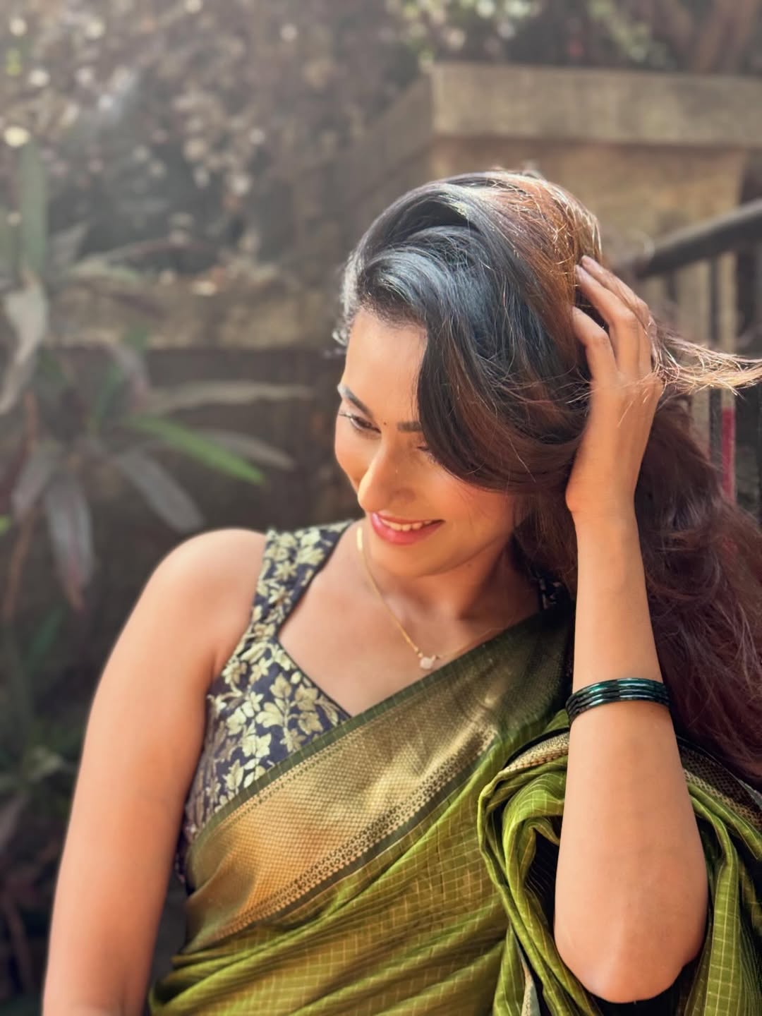 Reshma Shinde Green Saree Look