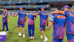 Akash Madhwal Joined Hands After Seeing Rohit Sharma Gesture win hearts Video Viral IPL 2026