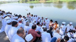 Dehugaon : इंद्रायणी नदीच्या डोहामध्ये गाथावाचन