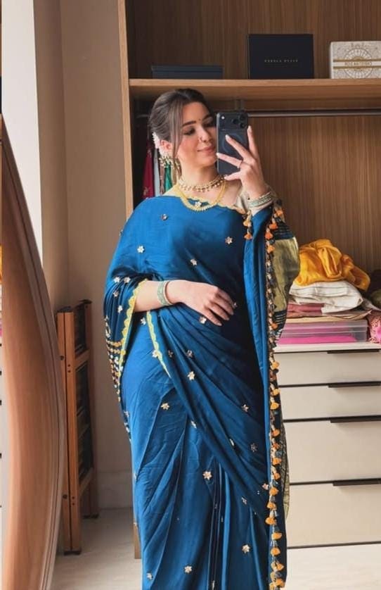 Sara Tendulkar Marathi Look