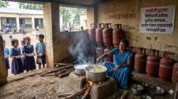 LPG Gas Shortage : सिलिंडरची प्रतीक्षा; चुलीवर स्वयंपाक… शालेय पोषण आहारालाही गॅसटंचाईची झळ
