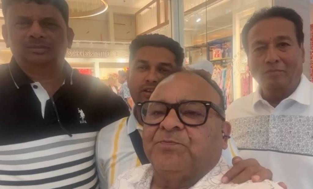 Yavatmal tourists stranded in Dubai Iran Israel war | दुबईत अडकलेले यवतमाळचे पर्यटक इराण इस्रायल युद्ध Yavatmal tourists stranded in Dubai Iran Israel war | दुबईत अडकलेले यवतमाळचे पर्यटक इराण इस्रायल युद्ध