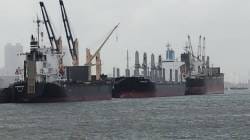 Saudi Oil Ship: अमेरिका-इस्रायल अन् इराण युद्धामुळे तणाव; तरीही होर्मुझ सामुद्रधुनी ओलांडून कच्च्या तेलाचं जहाज मुंबईत सुरक्षित दाखल