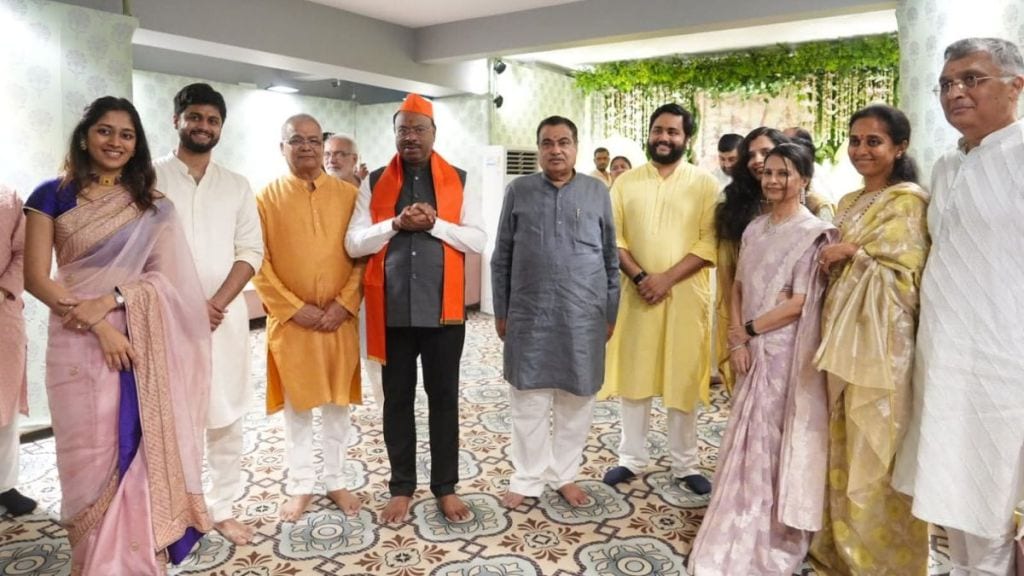 supriya-sule-daughter-revati-to-marry-nagpur-businessman-son-sarang-lakhani-details supriya-sule-daughter-revati-to-marry-nagpur-businessman-son-sarang-lakhani-details