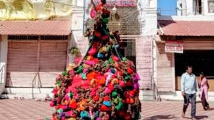 Amravati Ambadevi Temple Holi Tradition | अमरावती अंबादेवी मंदिर नवसाची होळी परंपरा