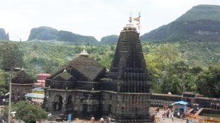 Trimbakeshwar Temple, Nashik News, Chhagan Bhujbal, Girish Mahajan, Security Guards Beating Case, Haryana Devotee, Maharashtra Police, FIR, Jyotirlinga,