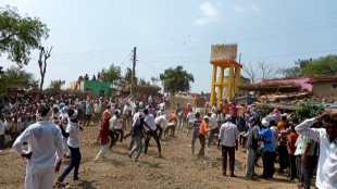 Yavatmal Bori Gadaji Gotmar Yatra | यवतमाळ बोरी गदाजी गोटमार यात्रा धुलीवंदन परंपरा