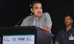 “मी दंडुका घेऊन बसतो, मला मॅनेज करणारा जन्माला यायचाय”… नितीन गडकरी असं का म्हणाले?