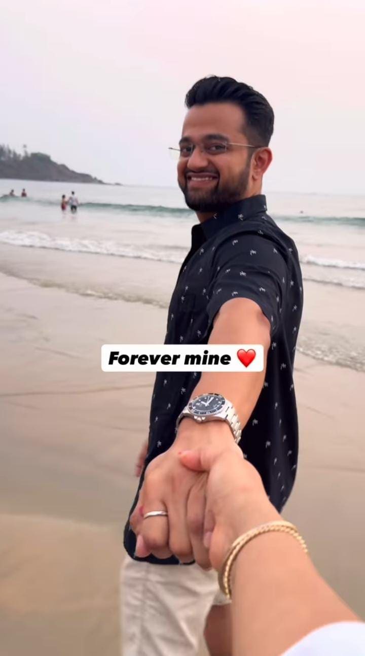 Apurva Nemlekar honeymoon photos Goa