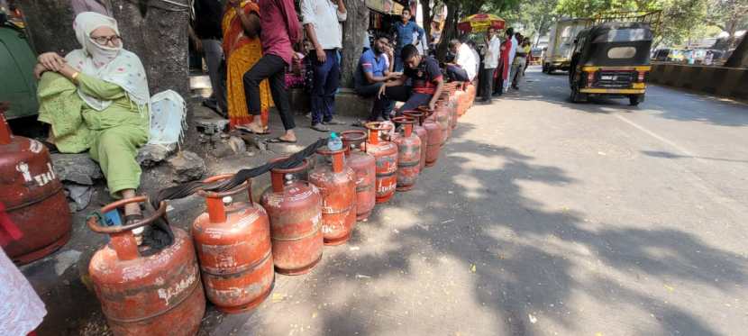 war 2026 LPG Gas Cylinder customer care helpline numbers details in marathi 
