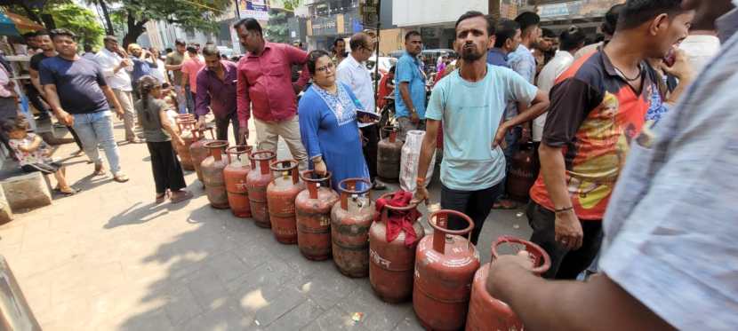 war 2026 LPG Gas Cylinder customer care helpline numbers details in marathi 