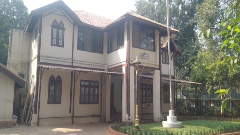 Mumbai Mayor Bungalow Byculla | Ritu Tawde Mumbai Mayor | BMC bungalow repairs news | Veermata Jijabai Bhosale Udyan Mayor residence Mumbai Mayor Bungalow Byculla | Ritu Tawde Mumbai Mayor | BMC bungalow repairs news | Veermata Jijabai Bhosale Udyan Mayor residence