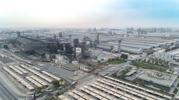 Iran missile attack on Bahrain UAE aluminum plants | IRGC drone strike on Alba and EMAL facilities | इराणचा बहरीन आणि युएईवर क्षेपणास्त्र हल्ला | आयआरजीसीने अ‍ॅल्युमिनियम प्रकल्पांना केले लक्ष्य