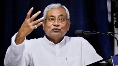 नितीश कुमारांचा विधान परिषद सदस्यत्वाचा राजीनामा; बिहारच्या मुख्यमंत्रीपदाचे काय?