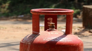 Pune Gas Crisis, LPG Cylinder Shortage Pune, PNG Supply Cut Pune, MNGL Pune Update, Hotel Industry Pune Impact, Domestic Gas Booking Issues,