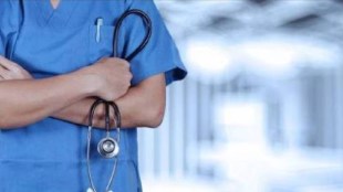 sicko-documentary-michael-moore-health-insurance-policy-analysis-marathi-article