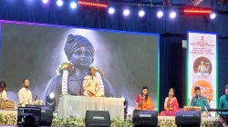 ​संत ज्ञानेश्वरांनी व्यवस्थेच्या मर्यादा ओलांडून ज्ञानाचा प्रकाश दिला; माऊलींचा पसायदानातून मिळणारा विश्वबंधुत्वाचा संदेश आजच्या काळात अधिकच समर्पक वाटतो; निरूपणकार गणेश शिंदे