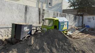 Ahilyanagar ZP Garbage Vehicles | अहिल्यानगर जिल्हा परिषद कचरागाडी, ई-कचरा गाडी नुकसान, ग्रामपंचायत निधी, भ्रष्टाचार