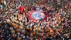 गिरगावात नववर्ष स्वागताचा जल्लोष; ढोल ताशा वादन, लेझीम, पारंपरिक खेळ यांसह शोभा यात्रांची रंगत